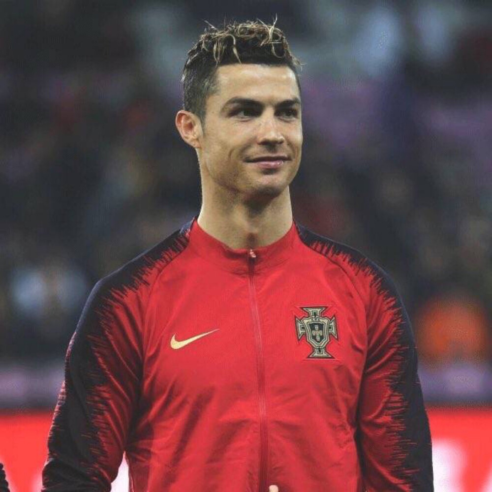 2026世界足坛不乏看点：金球奖竞争群雄并起，世界杯扩军诸强逐冠（2026足坛看点十足：金球奖群雄逐鹿，扩军世界杯诸强冲冠）