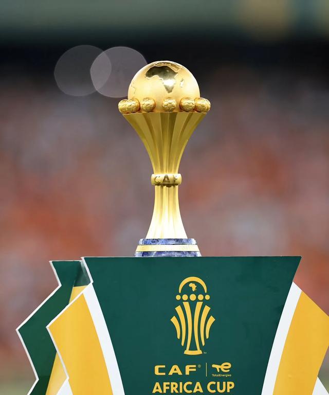 切尔西vs卡迪夫城首发：切尔西10人轮换，凯塞多首发（切尔西战卡迪夫首发：10人大轮换，凯塞多先发）