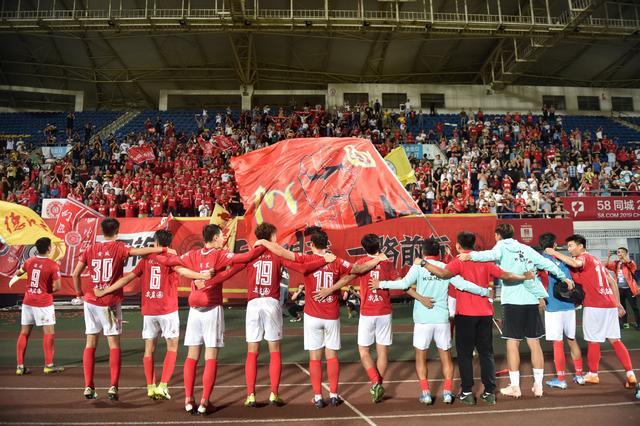 德转统计英超历史戴帽次数前10：阿圭罗12次第1，哈兰德第4