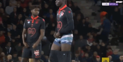 亚冠第5轮最佳球员候选名单出炉，中超独苗入选，他却高兴不起来（亚冠第5轮最佳球员候选名单公布，中超仅一人入围，他却笑不出来）