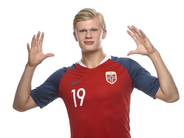 阿斯：埃切韦里渴望重返河床，但曼城仍会将他租借至赫罗纳（阿斯：埃切韦里盼回归河床，曼城仍拟将其外租至赫罗纳）