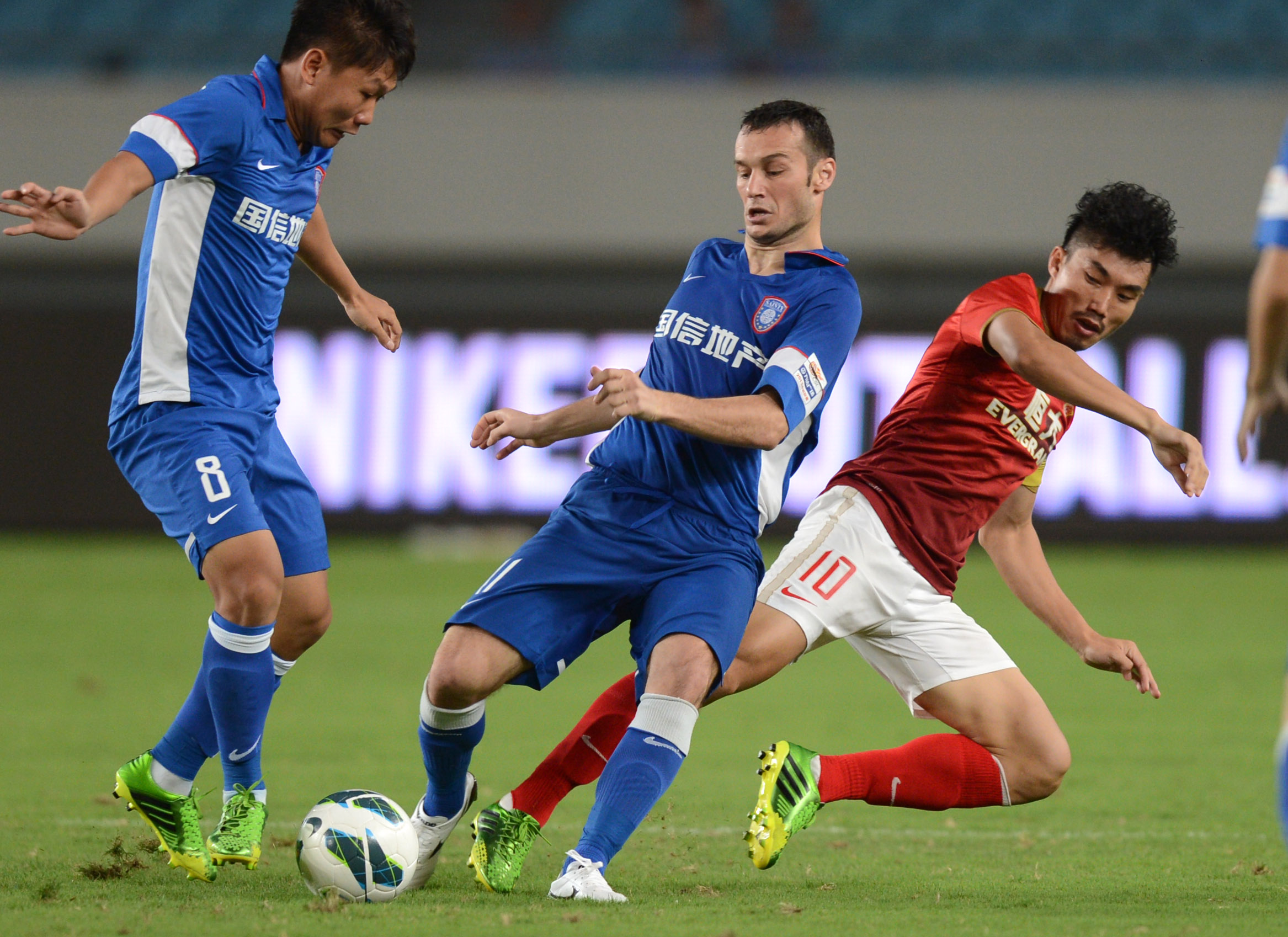 柔佛VS上海海港、布里兰VS江原FC精彩分析与比分预测