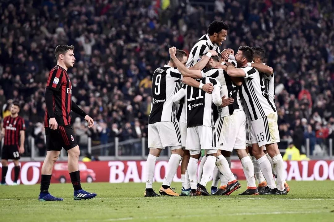 足球巴萨传奇出山担任俱乐部高层（巴萨传奇回归出任俱乐部高管）