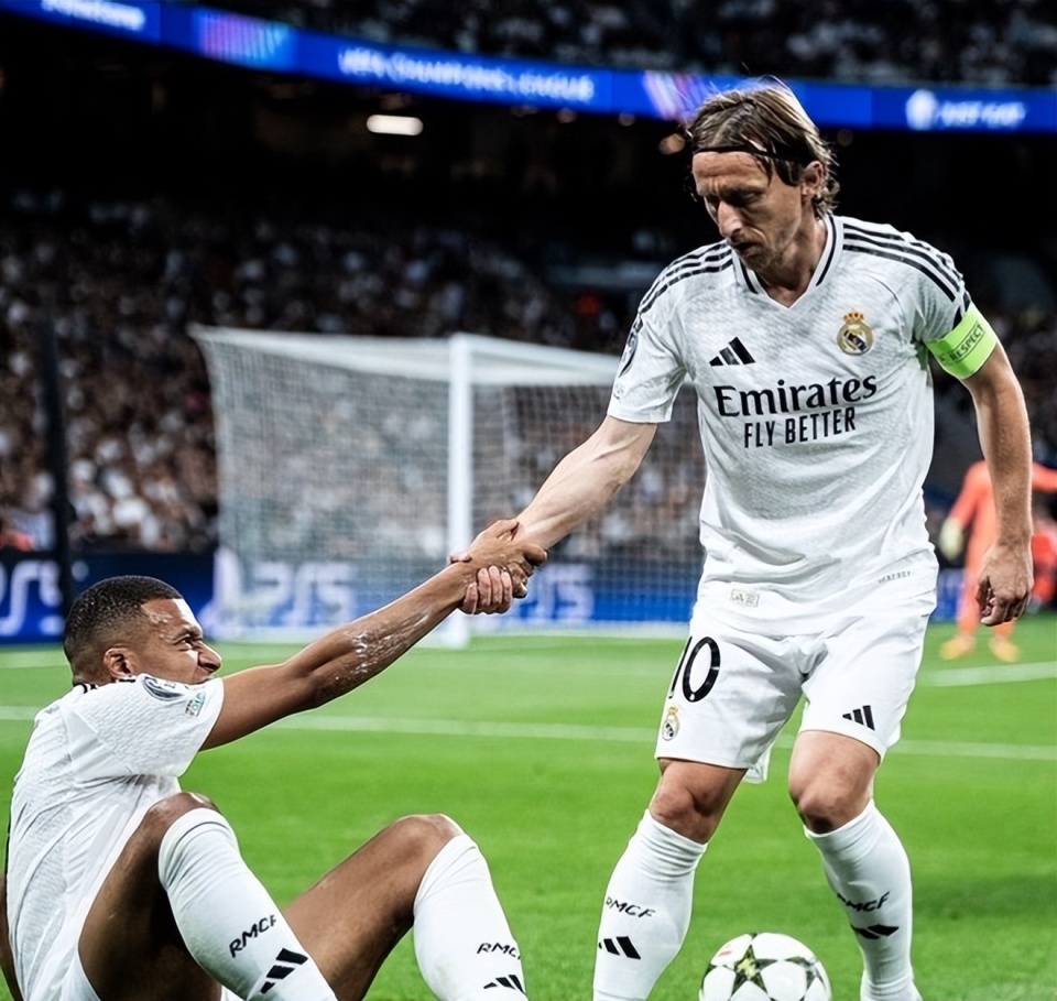 西甲：皇马主场2-1击败皇家贝蒂斯（西甲：皇马主场2-1力克皇家贝蒂斯）