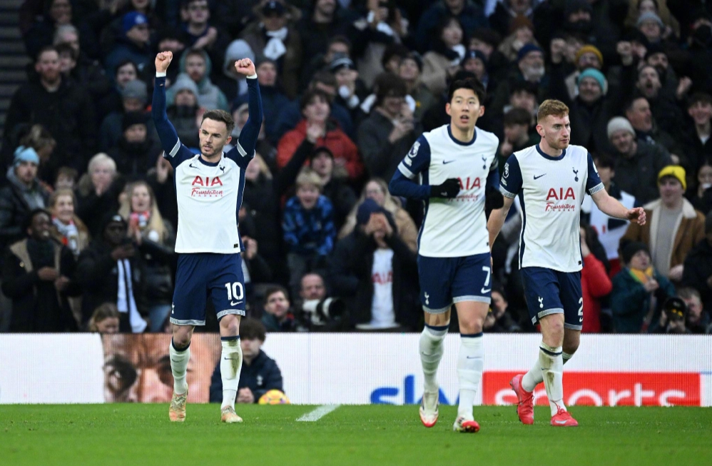 孔萨：凯恩给球队设立标准，那自然而然会激励我们