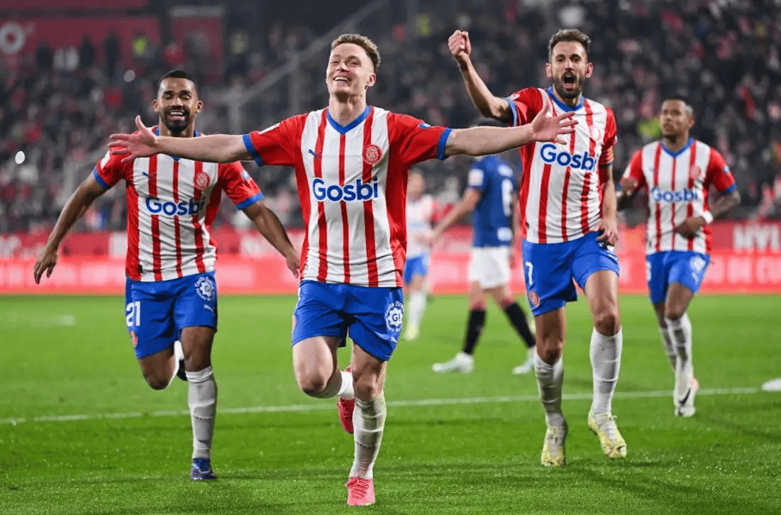 NBA：湖人险胜火箭 詹姆斯砍下全场最高分