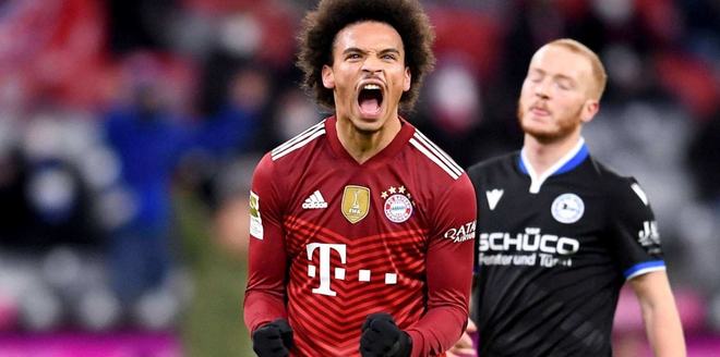 巴萨梅西任意球破门助球队领先